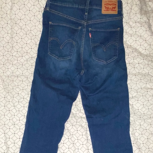Size 28 Levi’s Mile High regular length denim.. 29 inch length - Picture 5 of 9